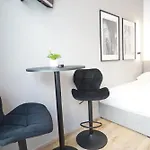 Stylisch, Neu Und Modern - Zwischen Schoenbrunn Und Dem Zentrum